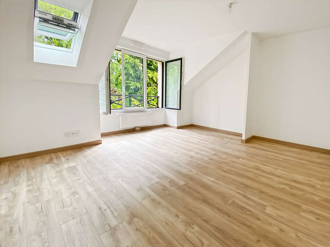 Maison à MANTES-LA-VILLE