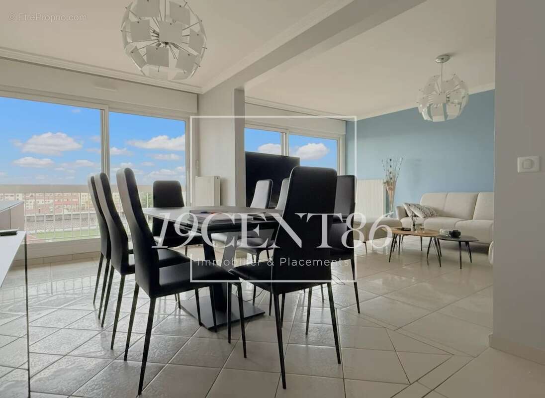 Appartement à LYON-8E