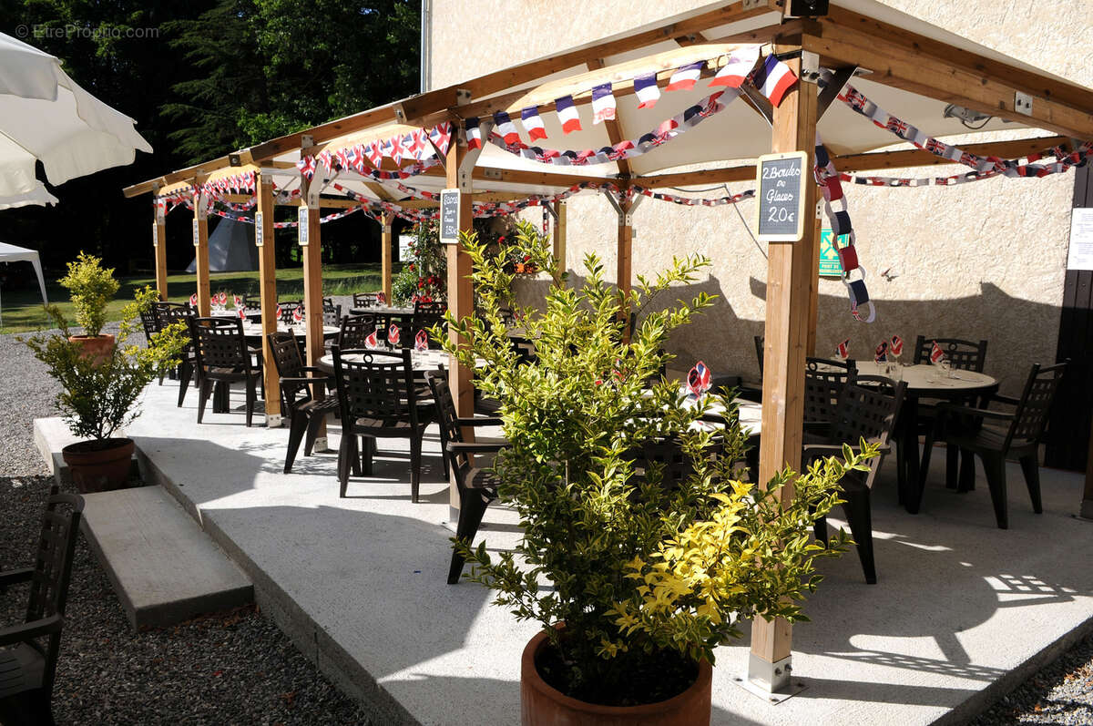 Commerce à SAINT-PIERRE-D'ARGENCON