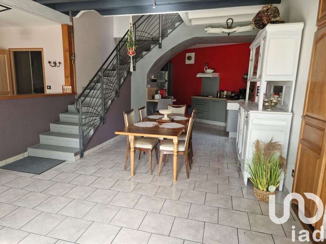 Maison 155 m² à Saint-Maurice-Pres-Pionsat  - photo 3