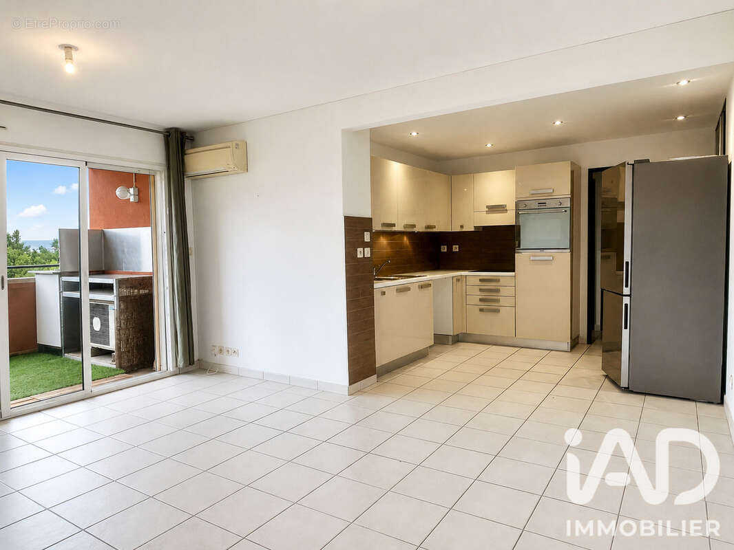 Photo 2 - Appartement à SAINT-MAXIMIN-LA-SAINTE-BAUME