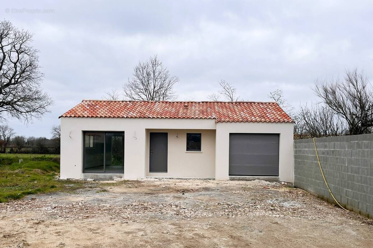 Maison à SAINT-JULIEN-DES-LANDES