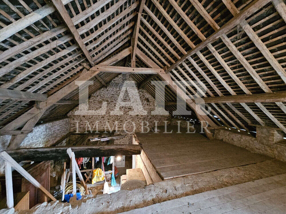 Maison à SAINT-LEONARD-DES-BOIS