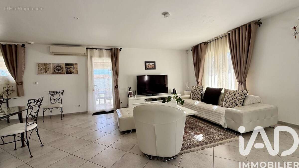 Photo 2 - Maison à PAULHAN