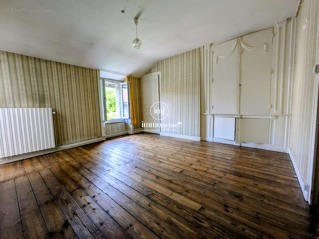 Maison 240 m² à Saint-Junien  - photo 8