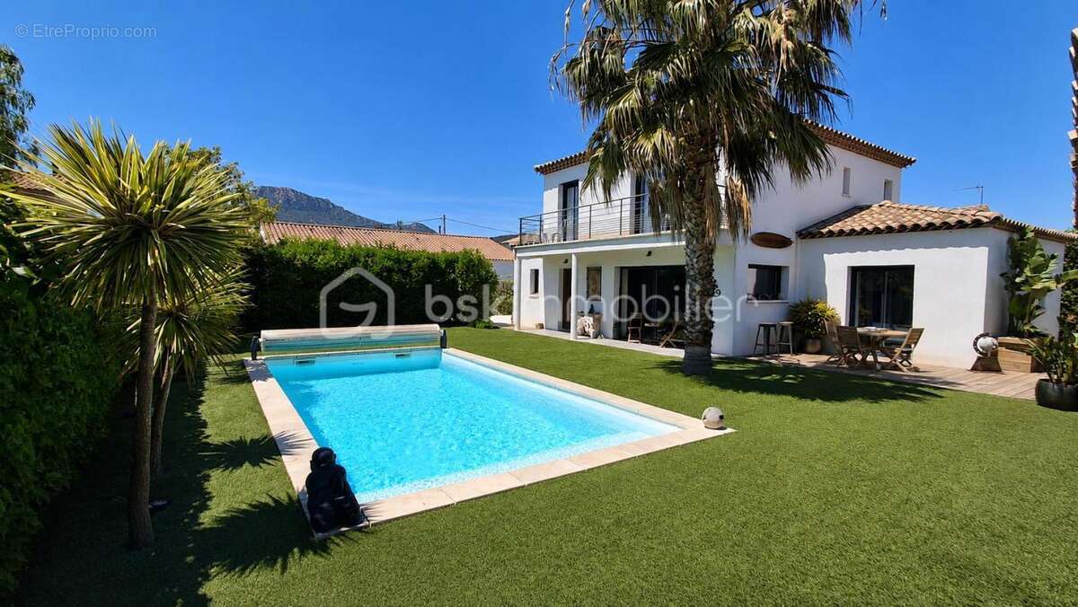 Maison à LA FARLEDE