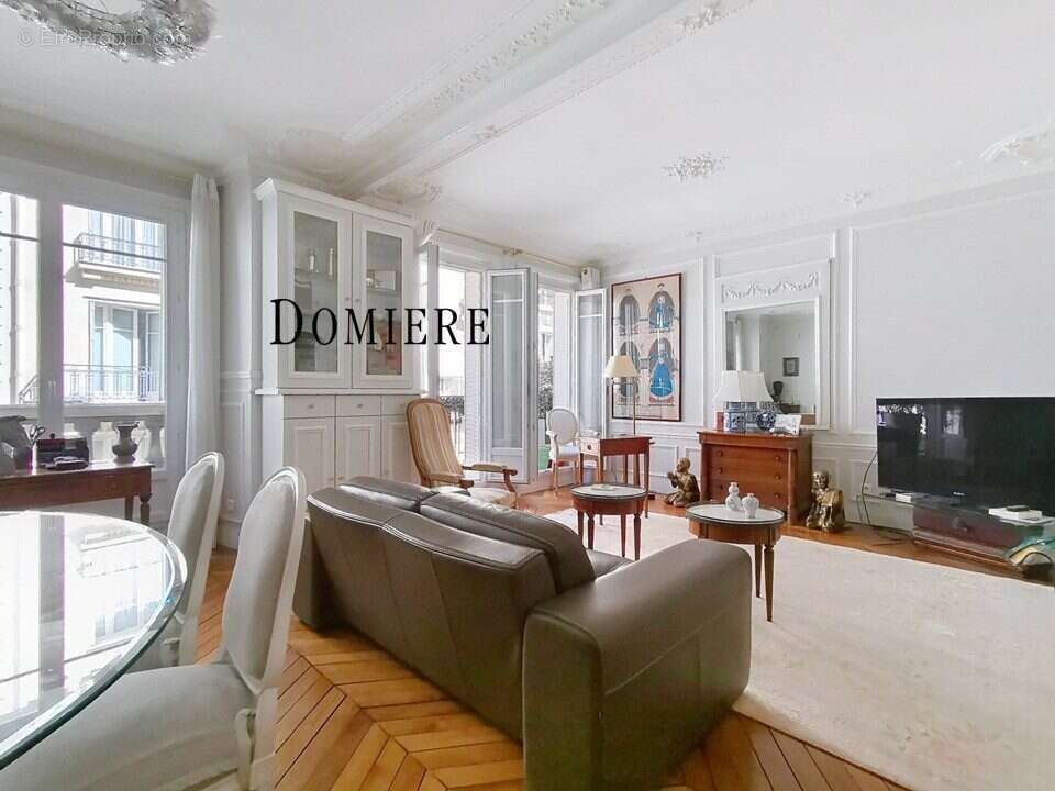 Appartement à PARIS-17E