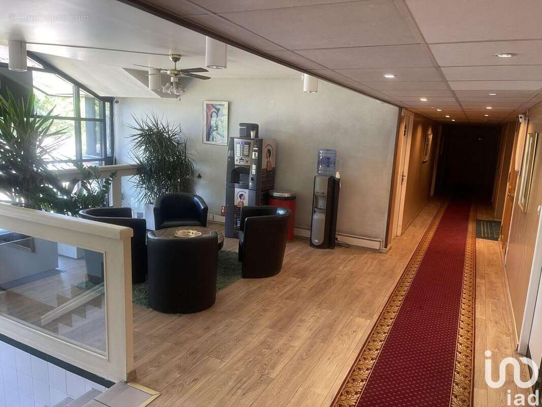 Photo 3 - Commerce à EVRY