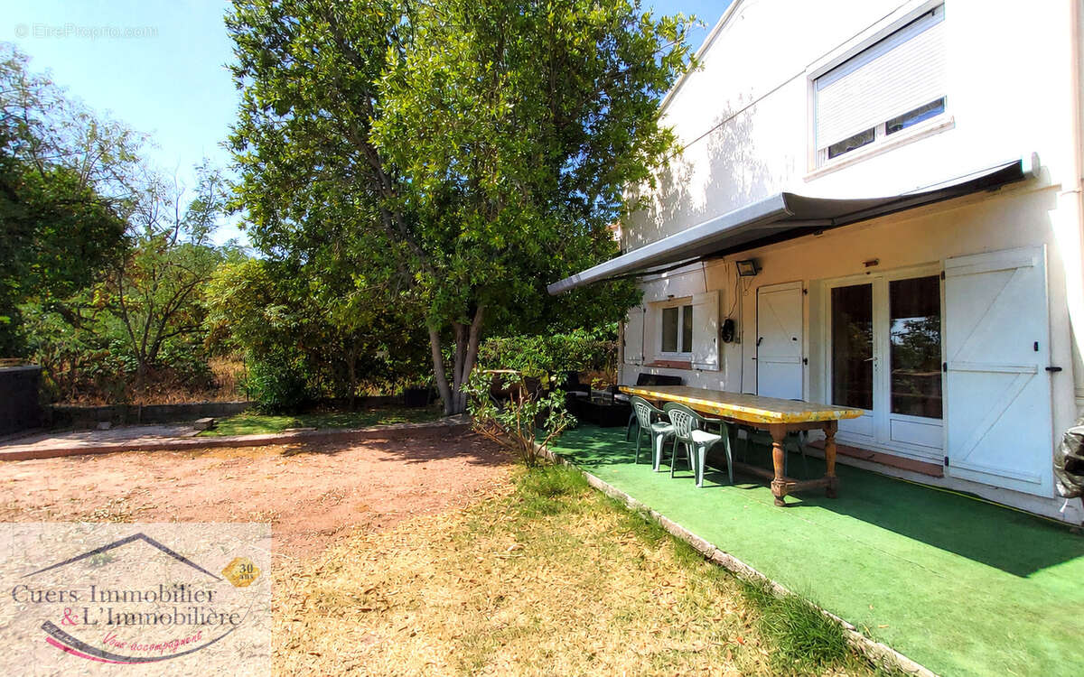 Cuers, villa t6 de 119m2 + garage sur terrain de 496m2 - photo 4