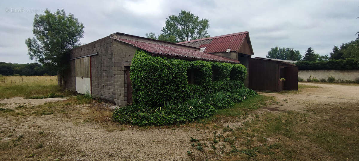 Maison à SAINT-SEINE-EN-BACHE
