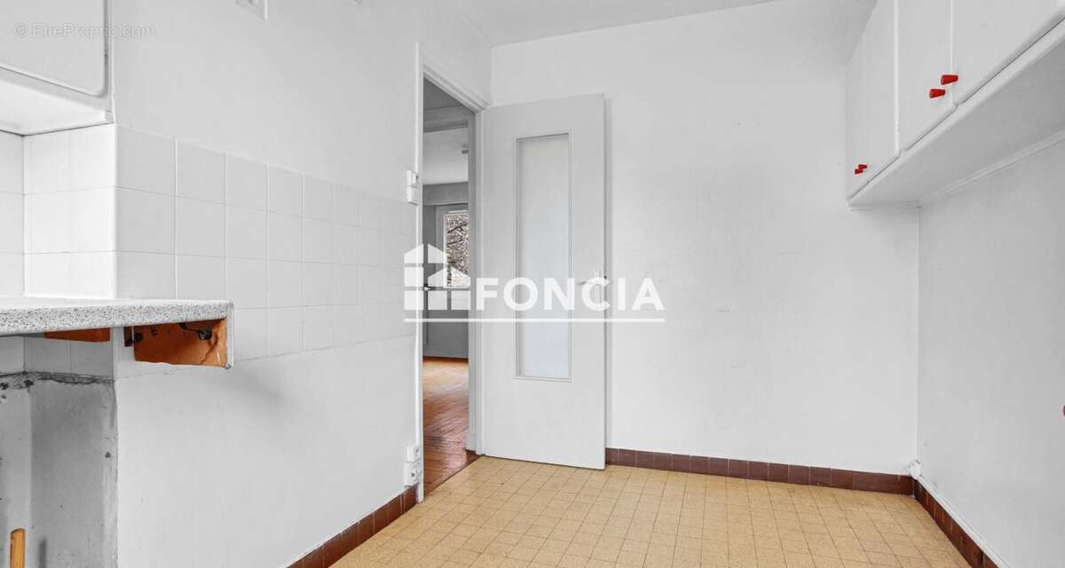 GRAND STUDIO 36.67 m2 - 5 mn à pieds GARE Juvisy/Orge RER C et D - photo 6