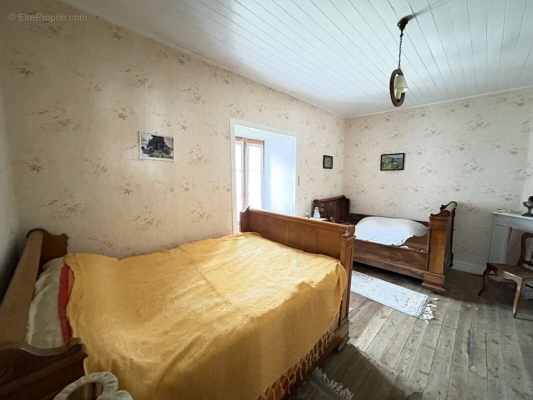 Maison à SAINT-JULIEN-AUX-BOIS