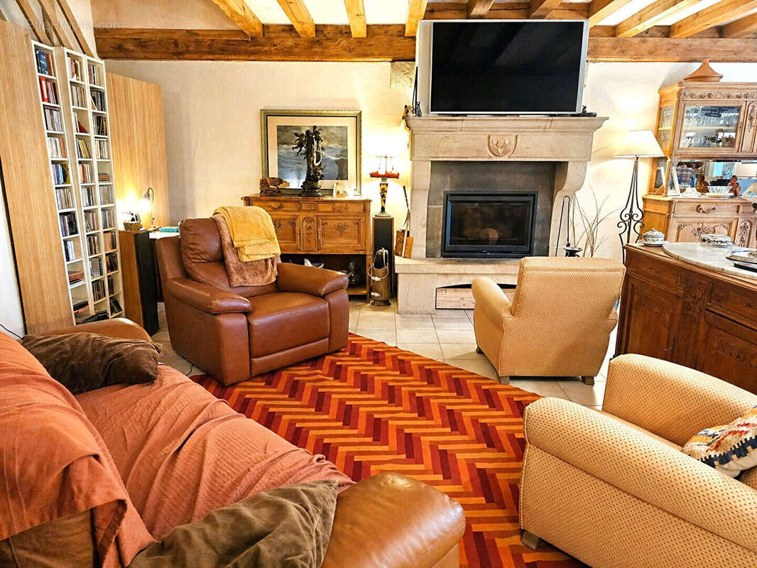 Maison à MONT-SAINT-JEAN