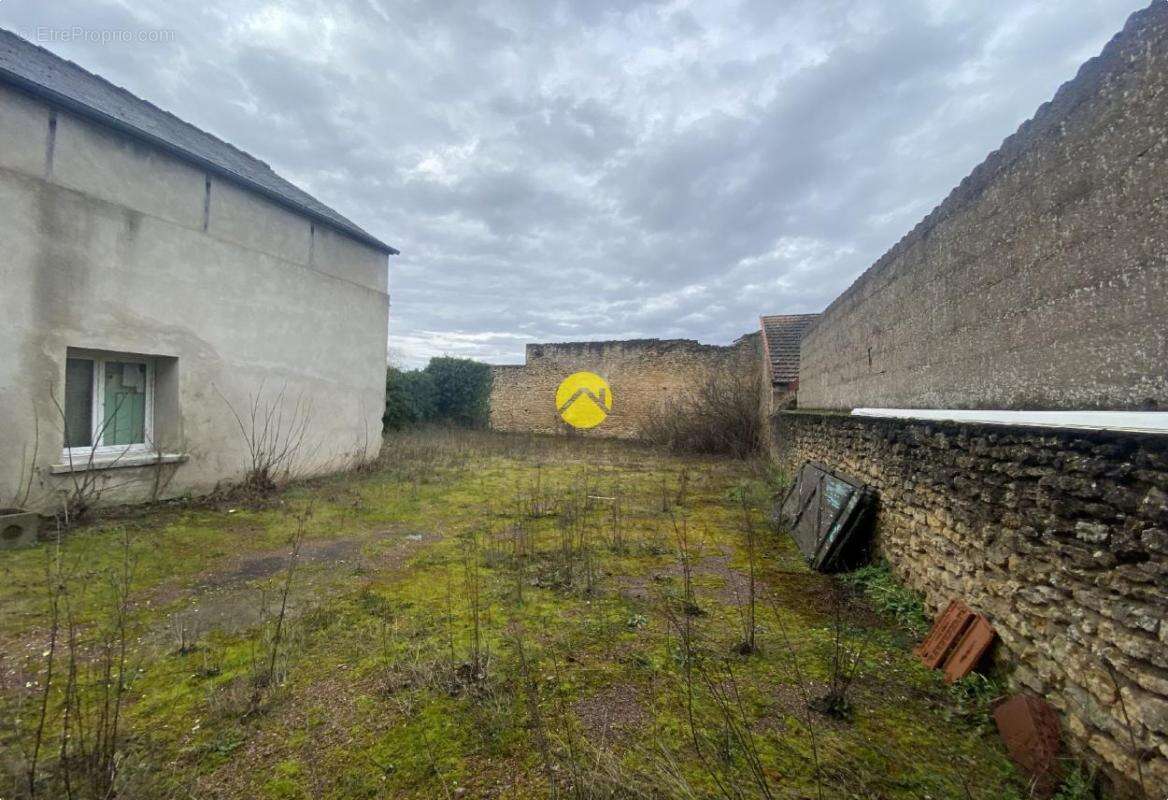 Appartement à FOURCHAMBAULT