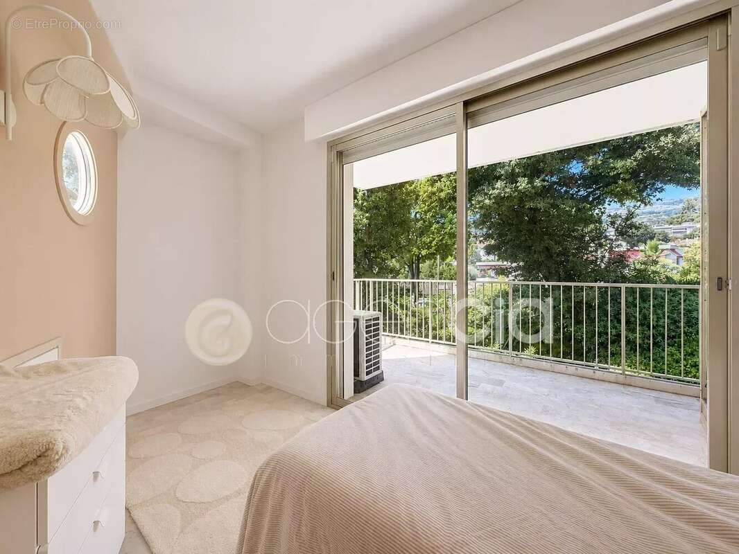 Cannes Montfleury, superbe appartement 5 pièces - photo 9