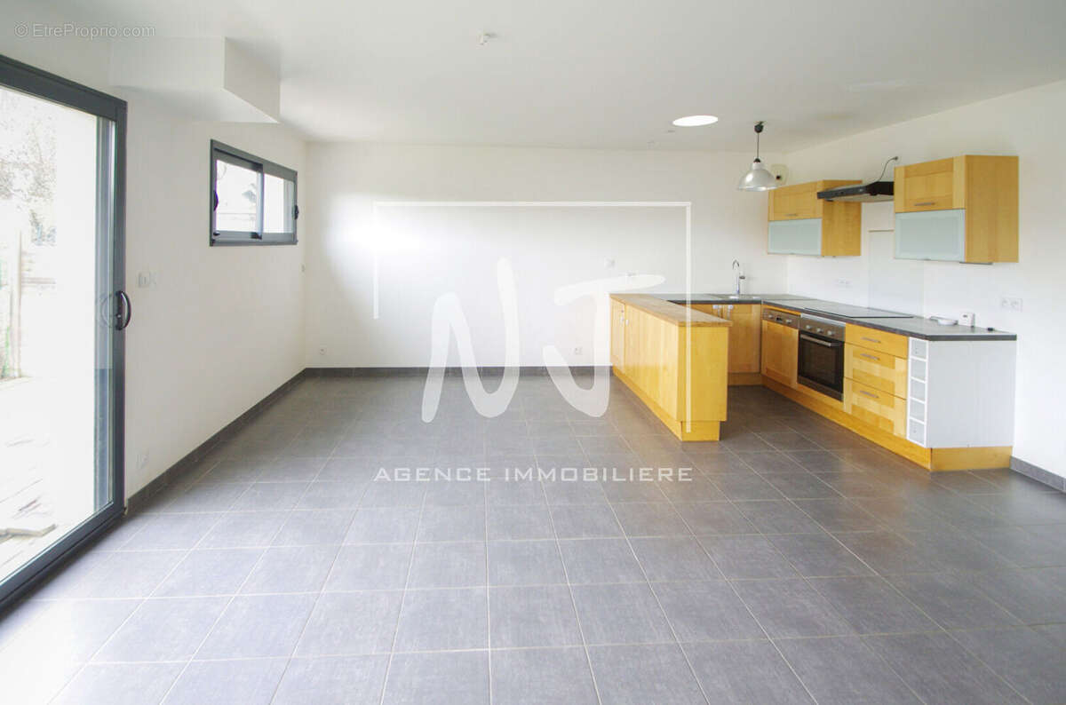 Maison à BOUCHEMAINE