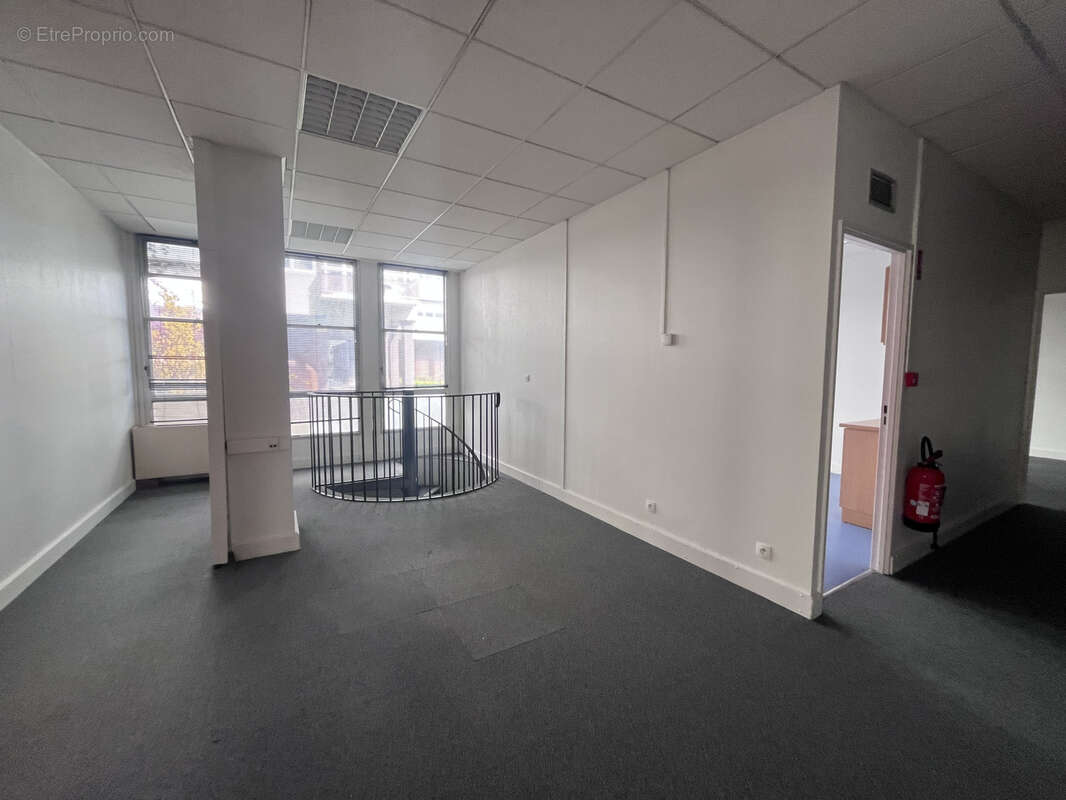 Autre à SAINT-ETIENNE