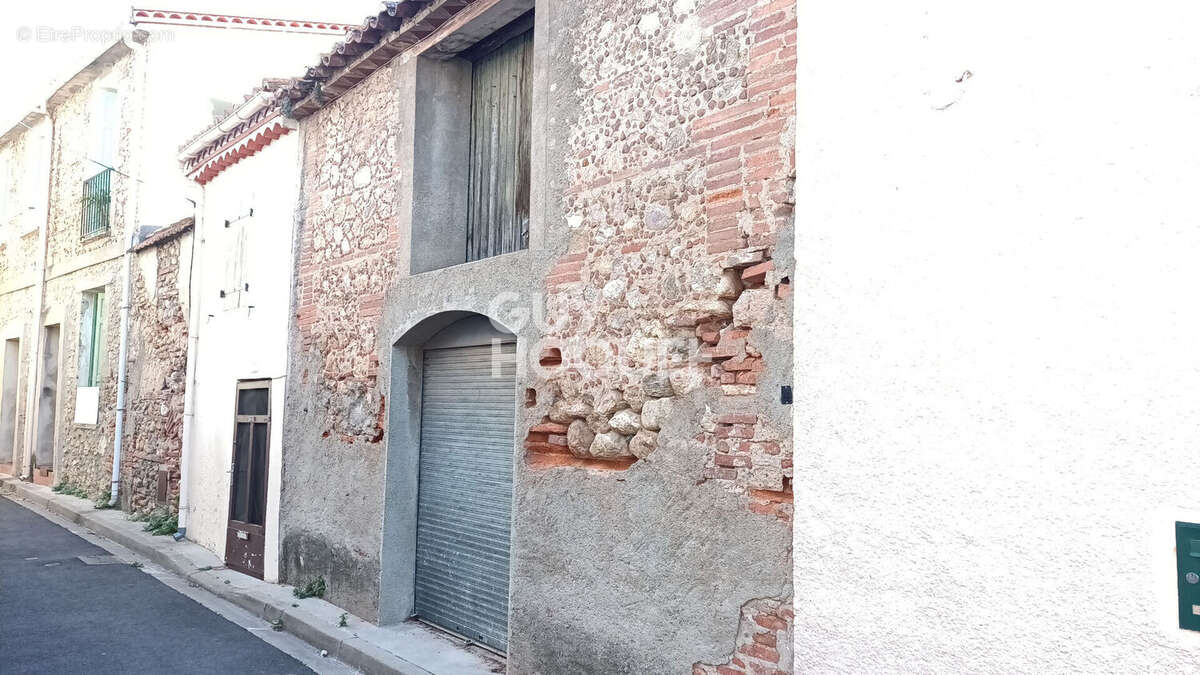 Commerce à BAGES