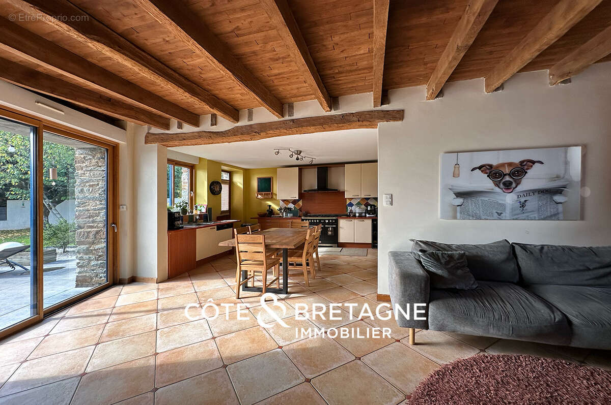 Maison à MALESTROIT