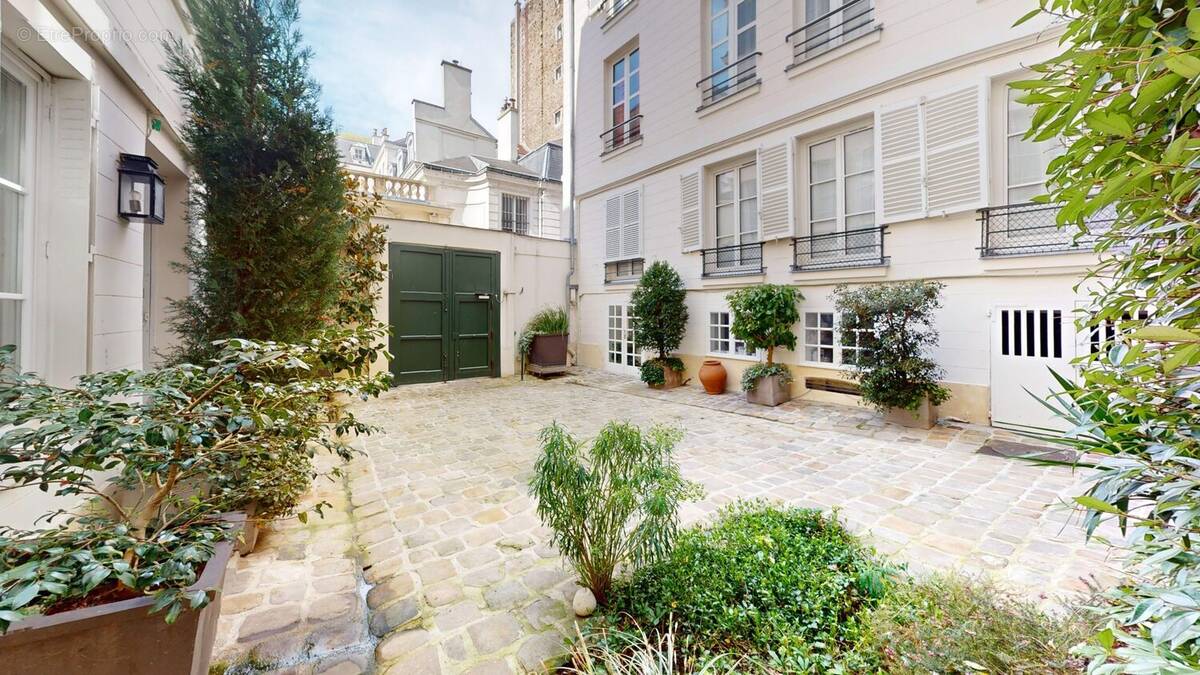 Appartement à PARIS-6E