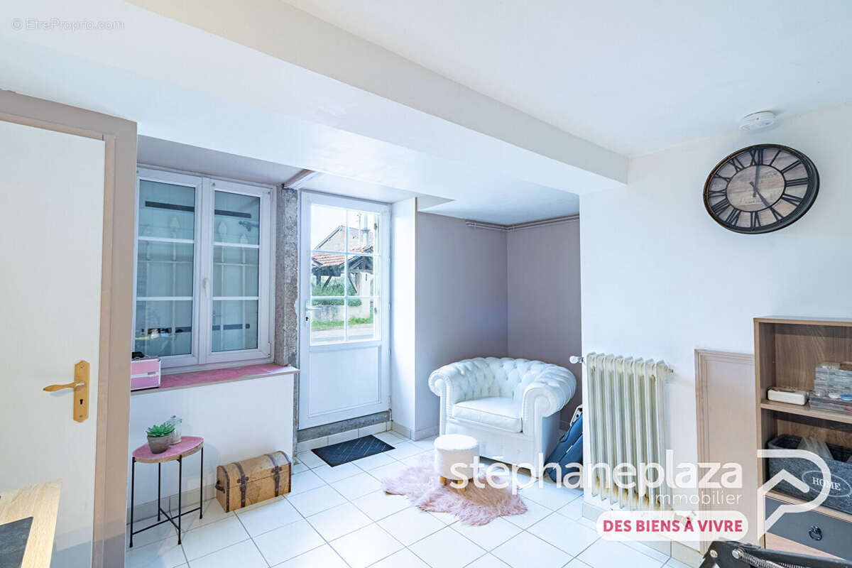 Maison à SAINT-MARTIN-DU-MONT