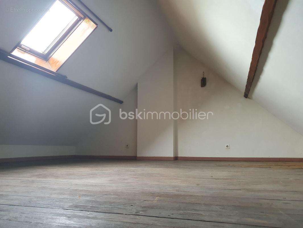 Maison à ORIGNY-SAINTE-BENOITE