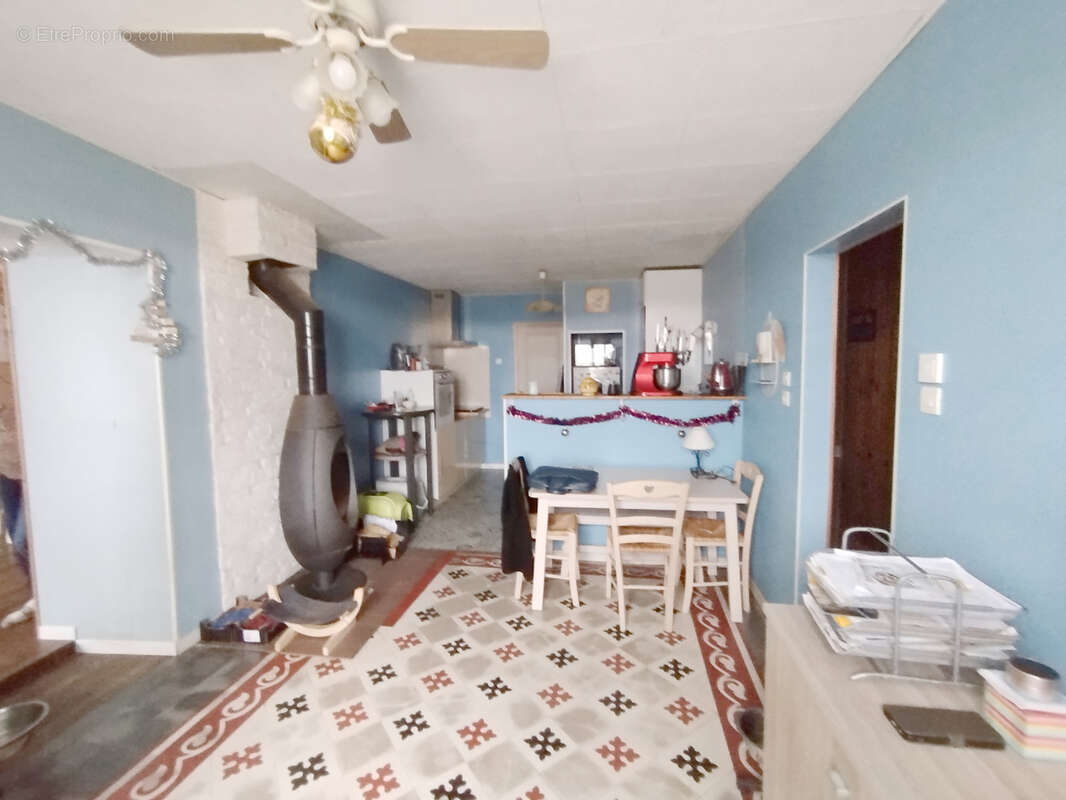 Maison à SAINT-JULIEN