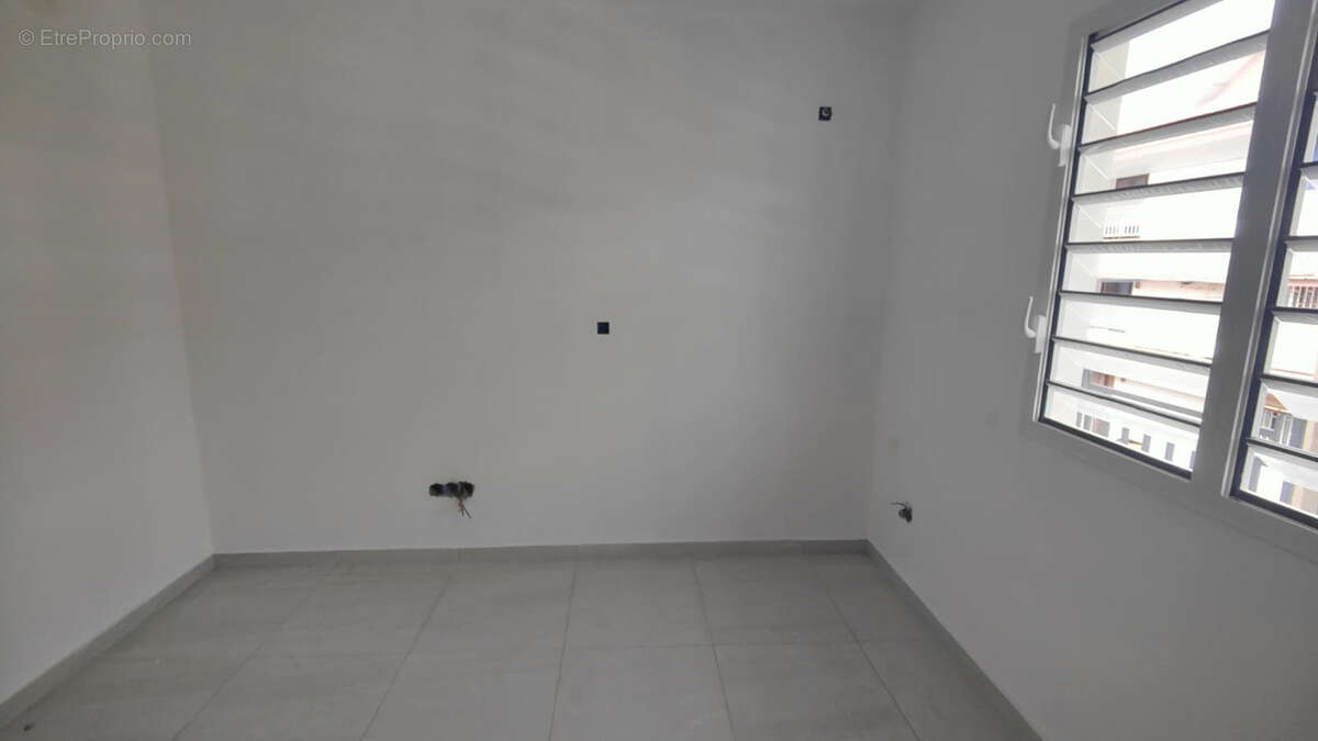 À VENDRE – Appartement T4 au cœur de CAYENNE (973) - photo 4