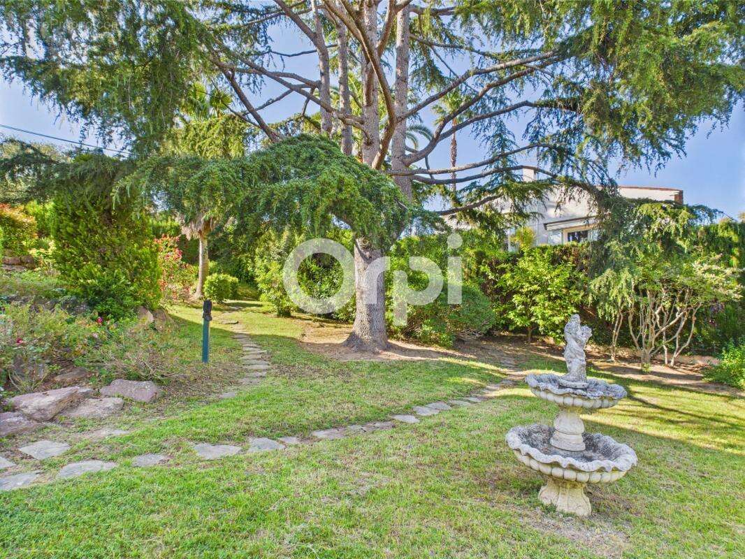 Maison à MANDELIEU-LA-NAPOULE