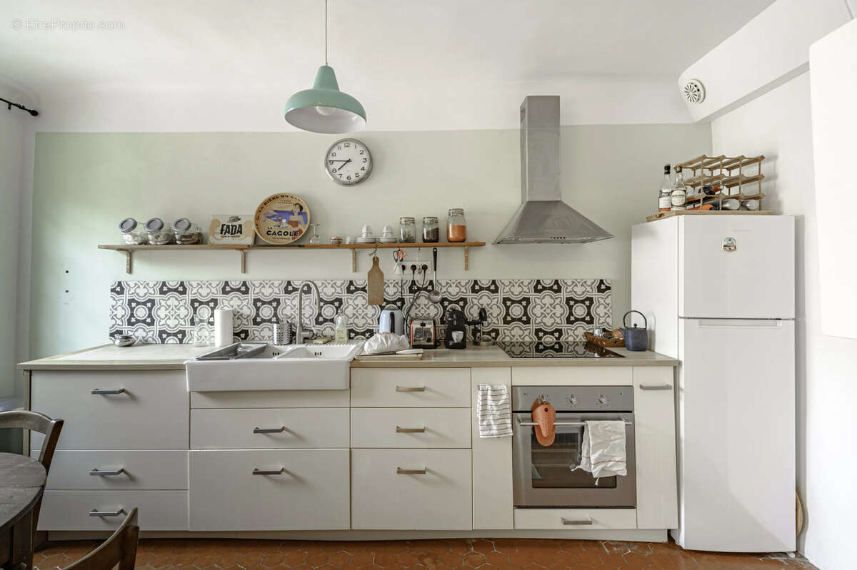 Appartement à MARSEILLE-2E