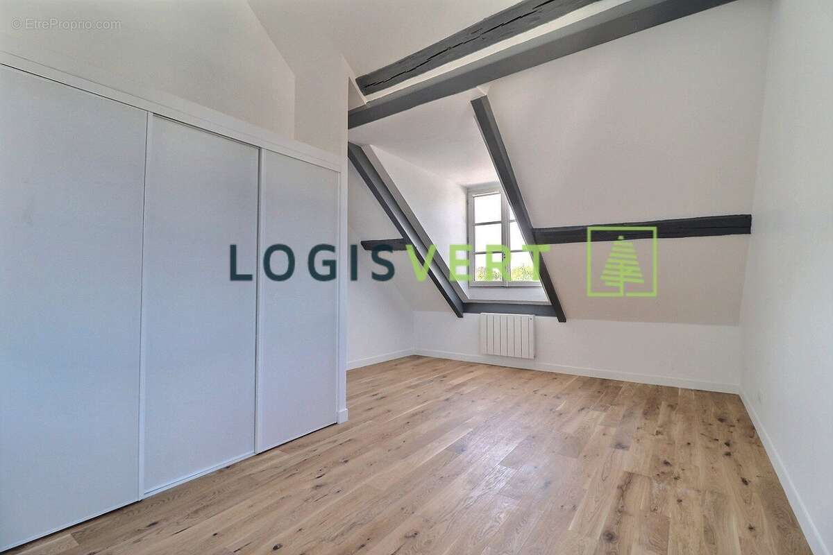 Maison à VILLIERS-LE-BACLE