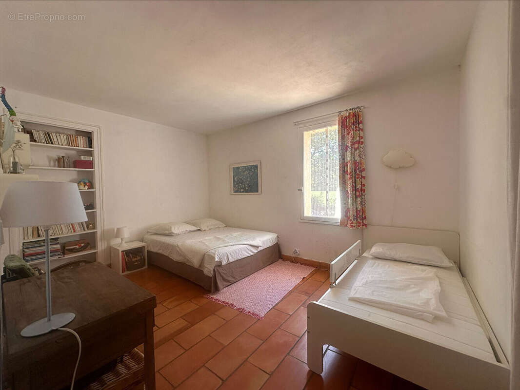 Maison à MORIERES-LES-AVIGNON