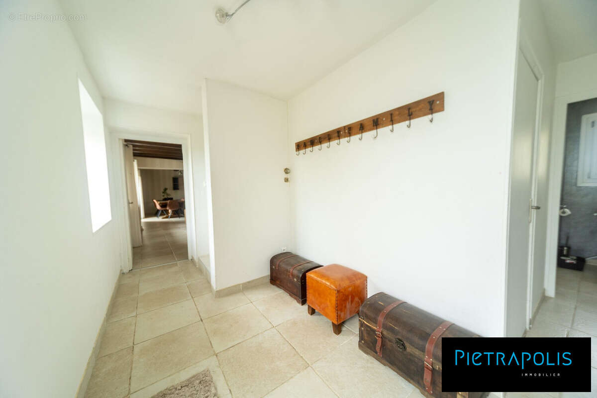 Maison 268 m² à Macon  - photo 4