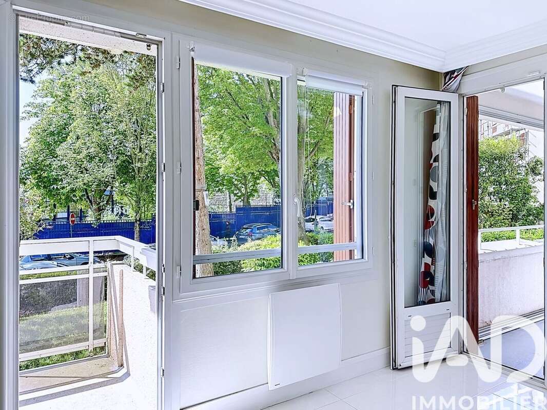 Photo 3 - Appartement à SURESNES