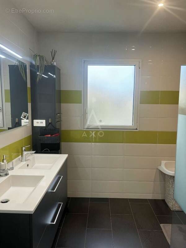 Maison à SAINTE-CECILE