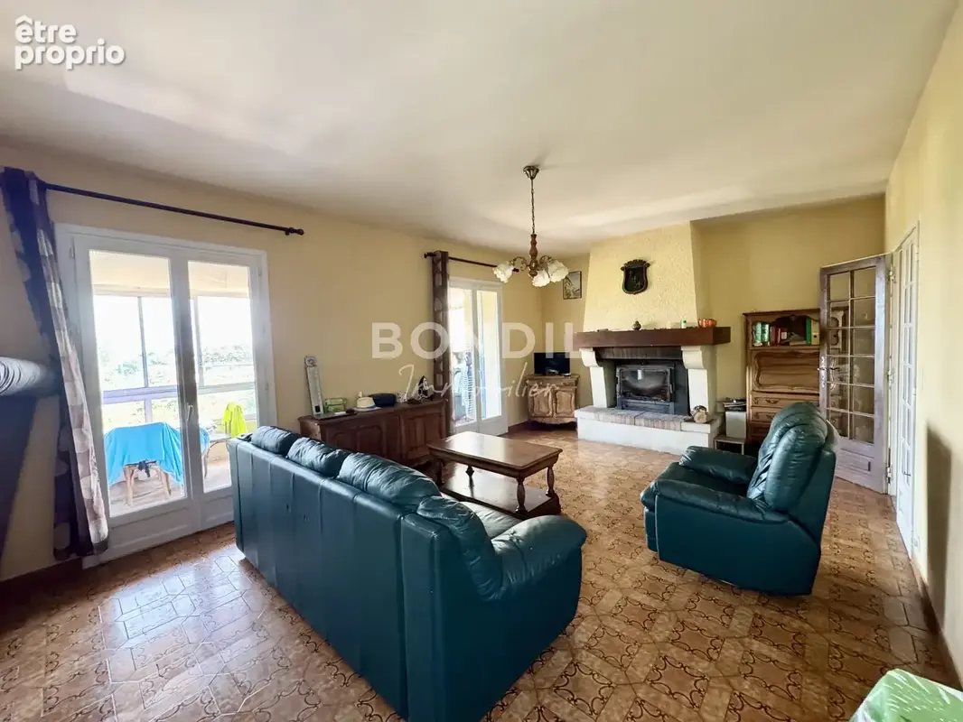 Cucuron   Propriété avec vue Luberon & Sainte-Victoire   Terrain 9000 m2   123 m2 habitables - photo 5