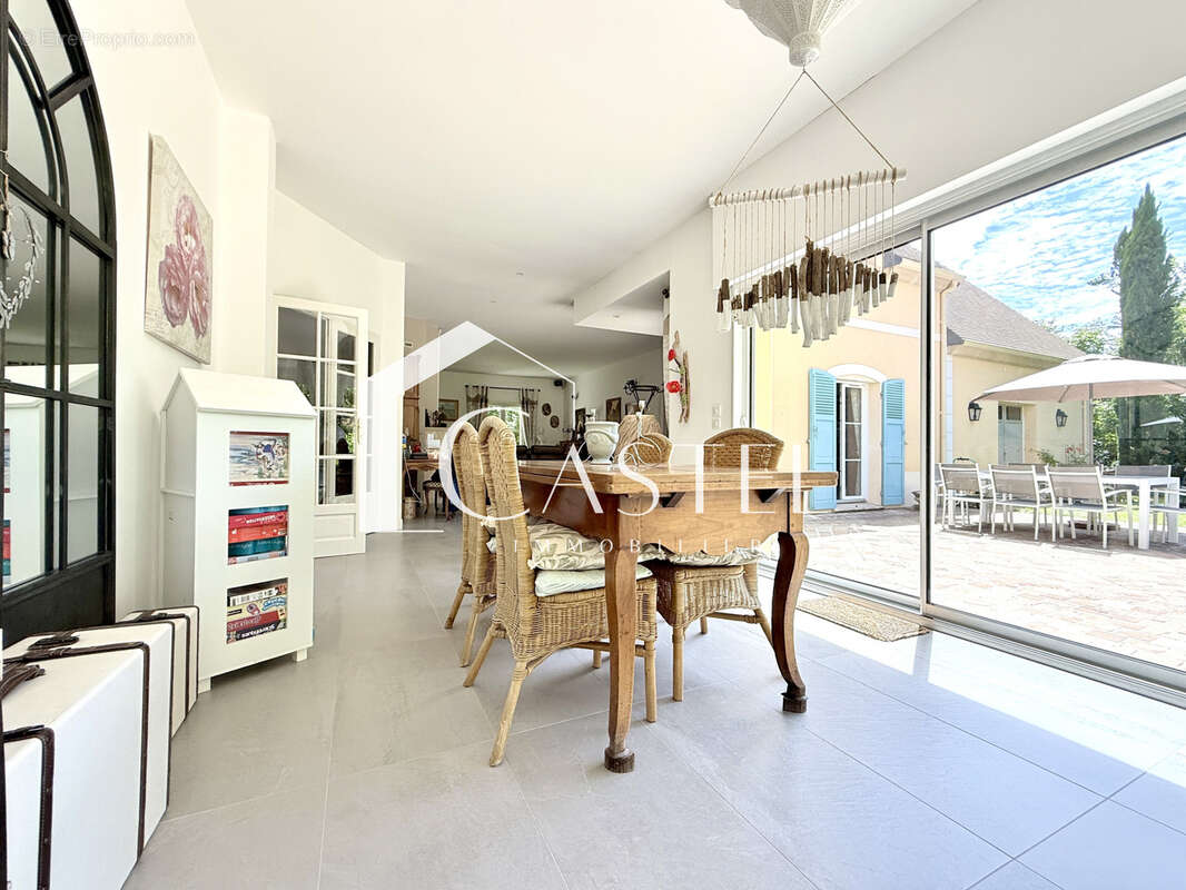 Maison à MAULE