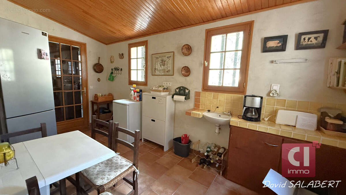 Maison à LA ROQUEBRUSSANNE