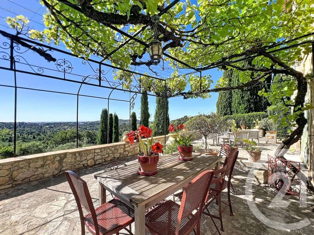 Maison à MOUGINS