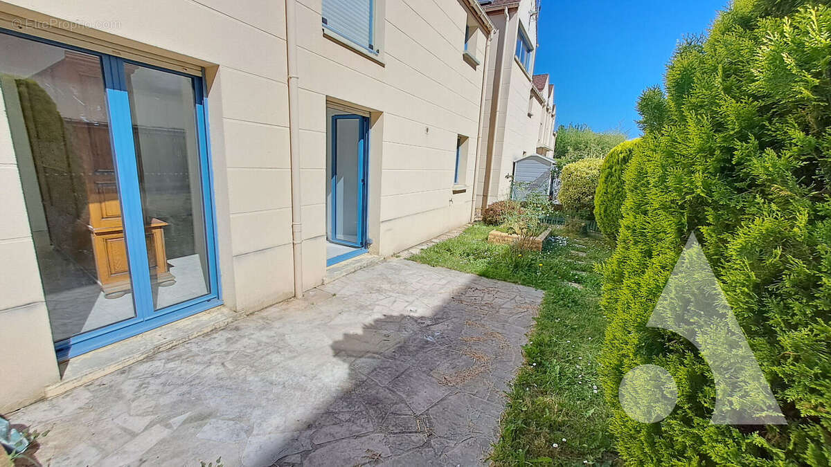 Appartement à SAINT-REMY-LES-CHEVREUSE