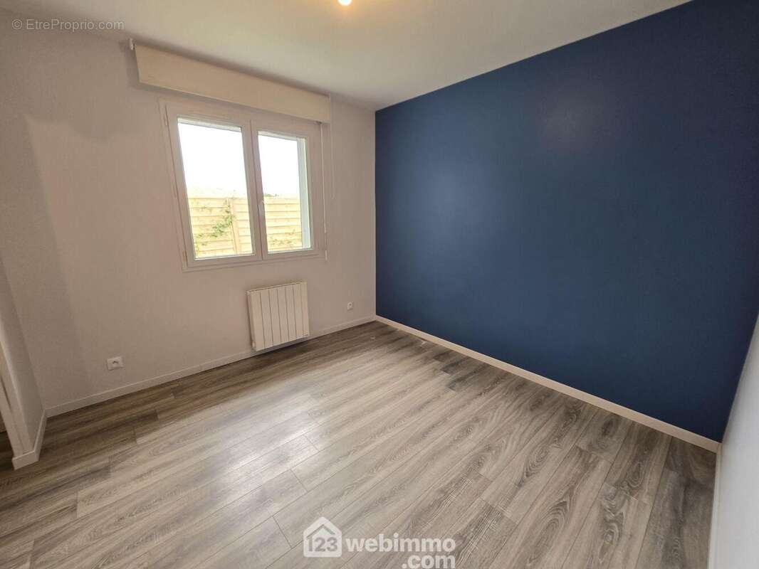 Première des trois chambres - Maison à LE PIAN-MEDOC