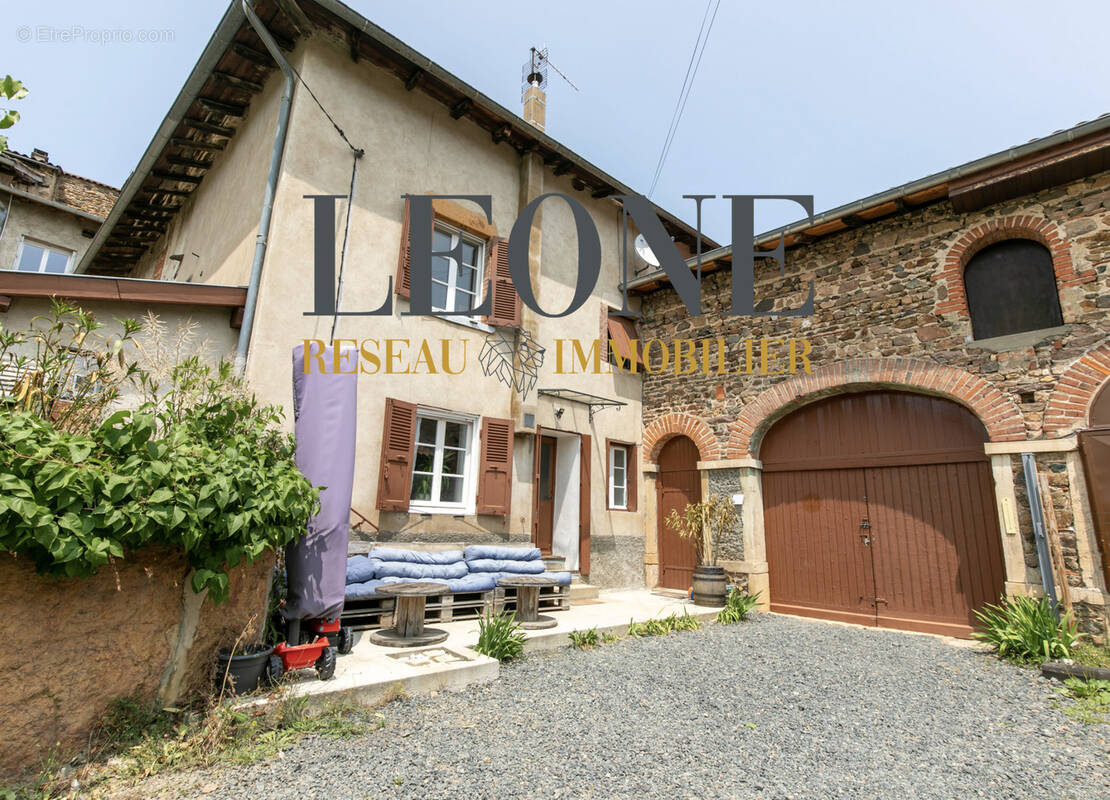 Maison à VAUX-EN-BEAUJOLAIS
