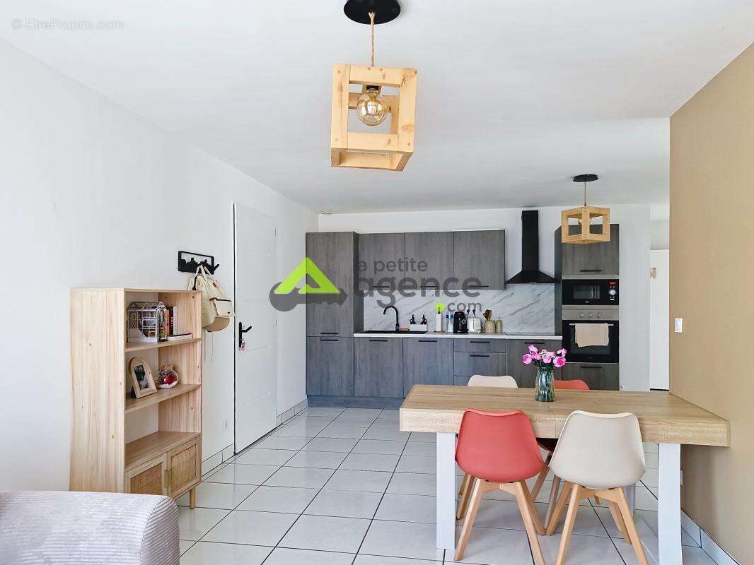 Maison à SAINTE-FEYRE