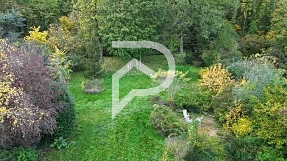 Terrain à VILLENNES-SUR-SEINE