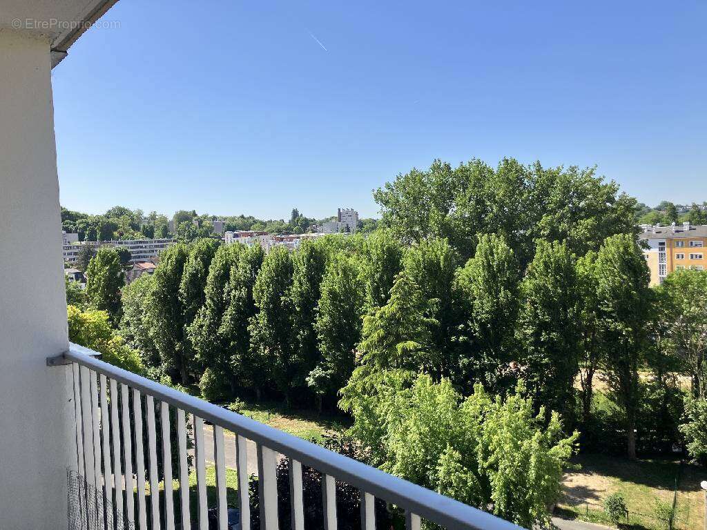 Appartement à SAVIGNY-SUR-ORGE