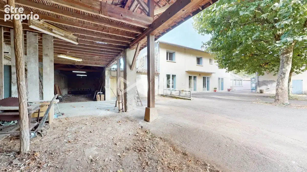 Maison 5 pièces 138 m² à vendre à Saint-Marcellin (38160) - photo 2