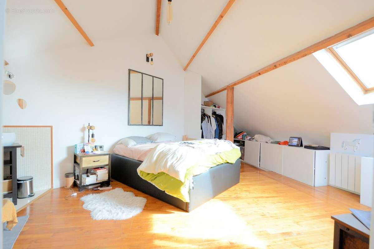 Appartement à SAINT-MAUR-DES-FOSSES