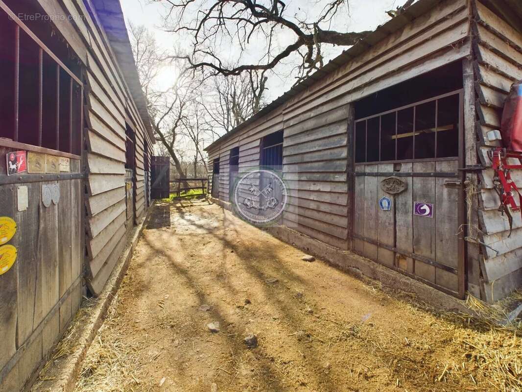 Maison à MONTAUROUX