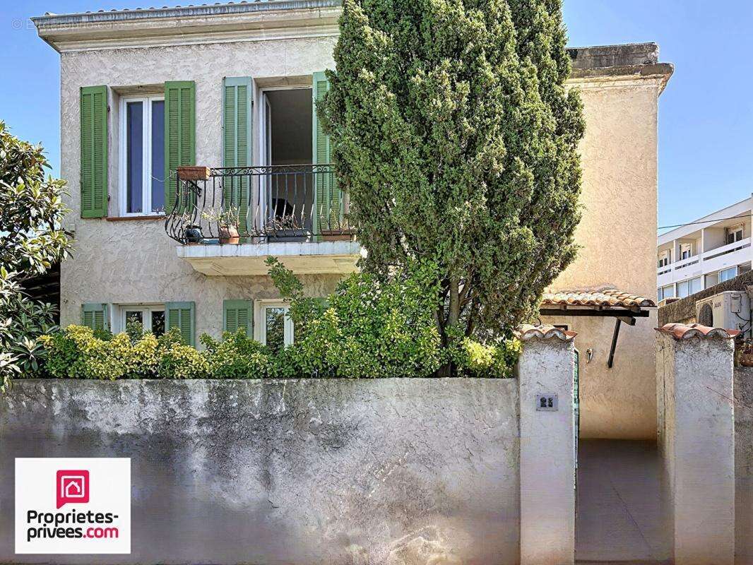 Pointe rouge Villa T4 + T2 + Garage sur 347 m² de terrain - photo 12