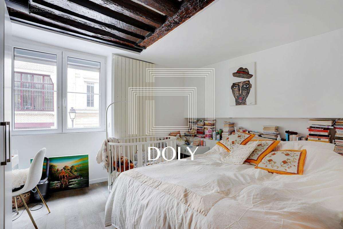 Appartement à PARIS-2E